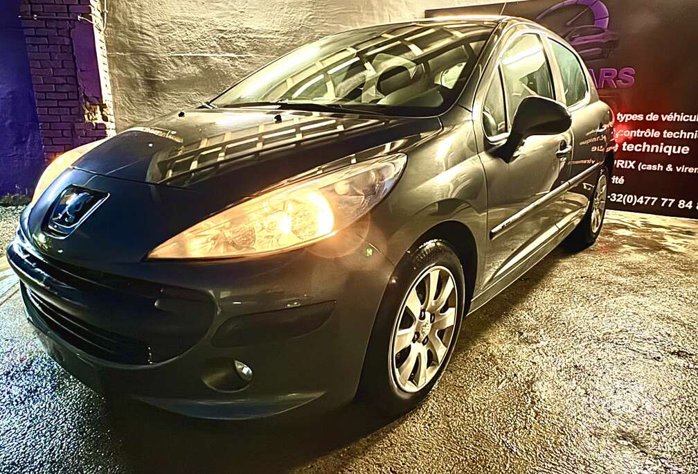 Peugeot 207 1.4i 16v Navteq/ AIRCO