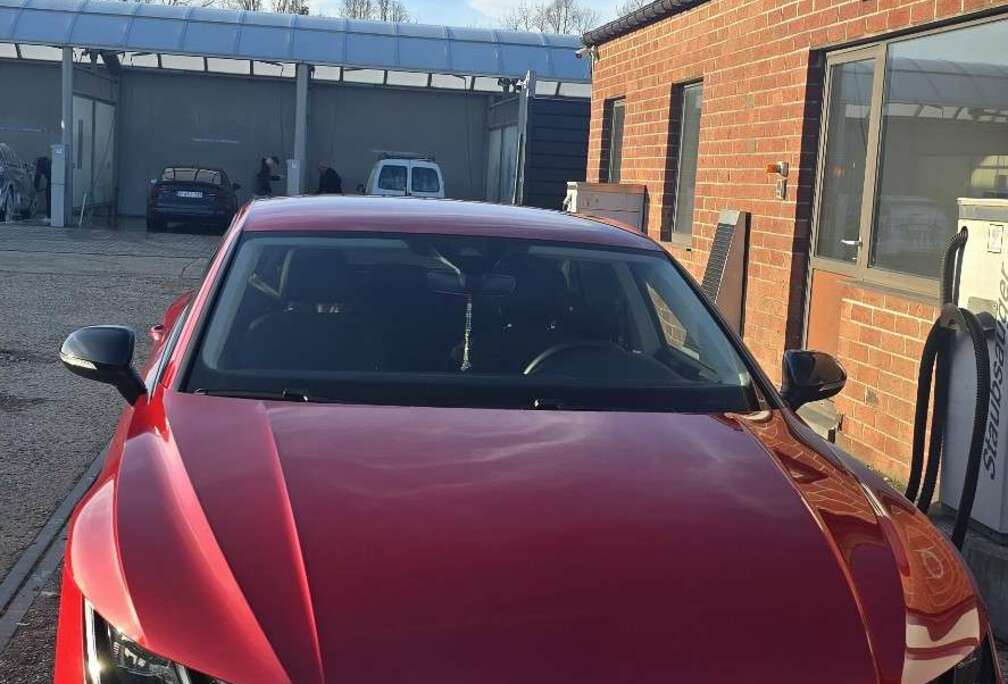 Volkswagen 2.0 TDi SCR Elegance Business DSG