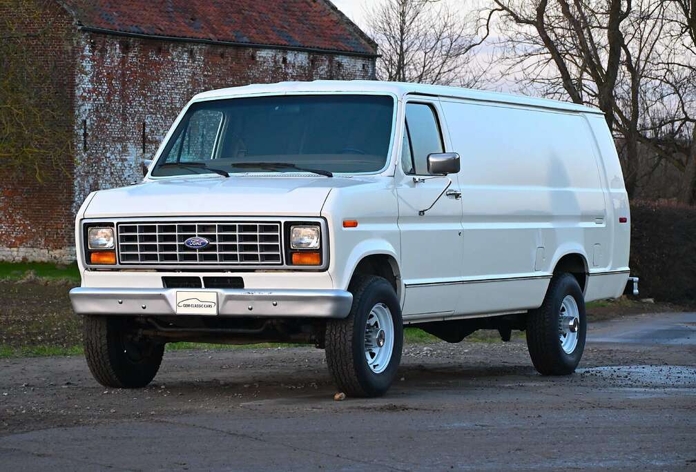 Ford E350 Heavy Duty 7.5L 100% First Paint