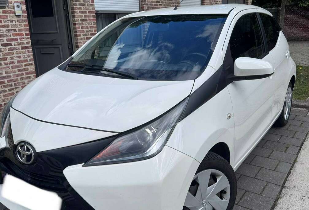 Toyota Aygo 1.0i VVT-i x-play