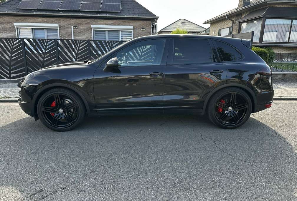 Porsche 3.0 D V6 Tiptronic S