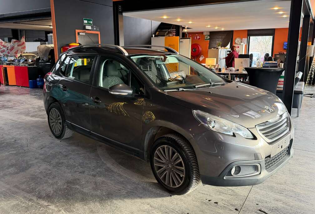 Peugeot 2008 1.2i  Access