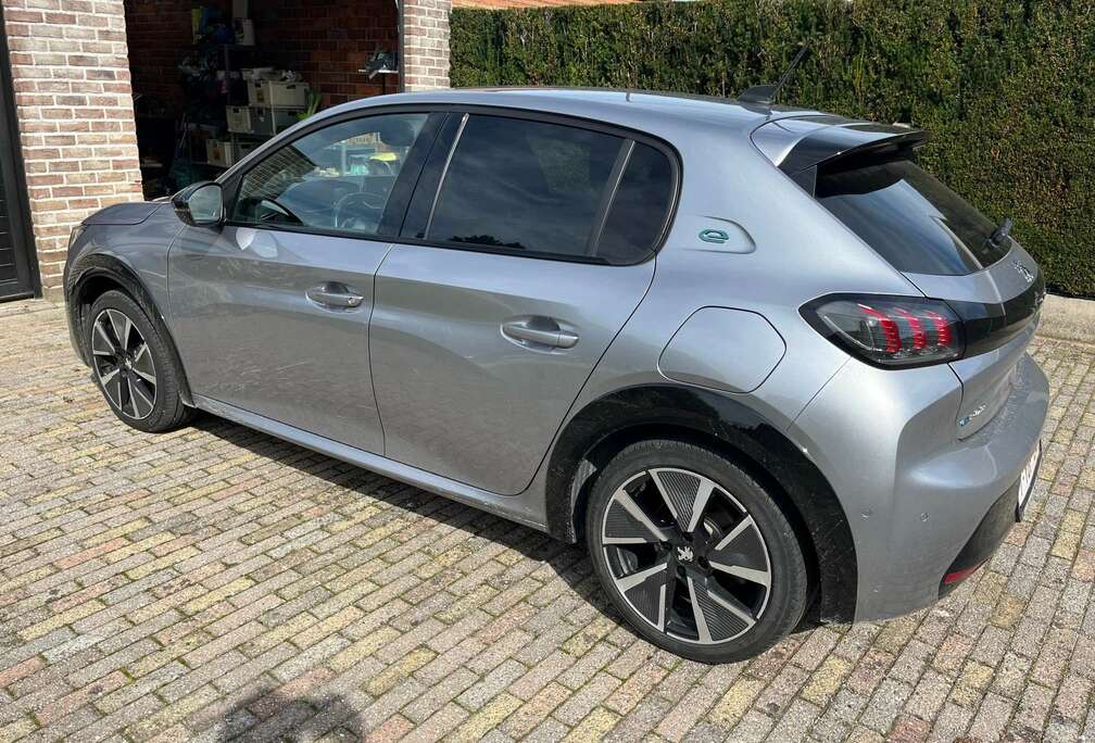 Peugeot 208 Elektromotor 136 GT line