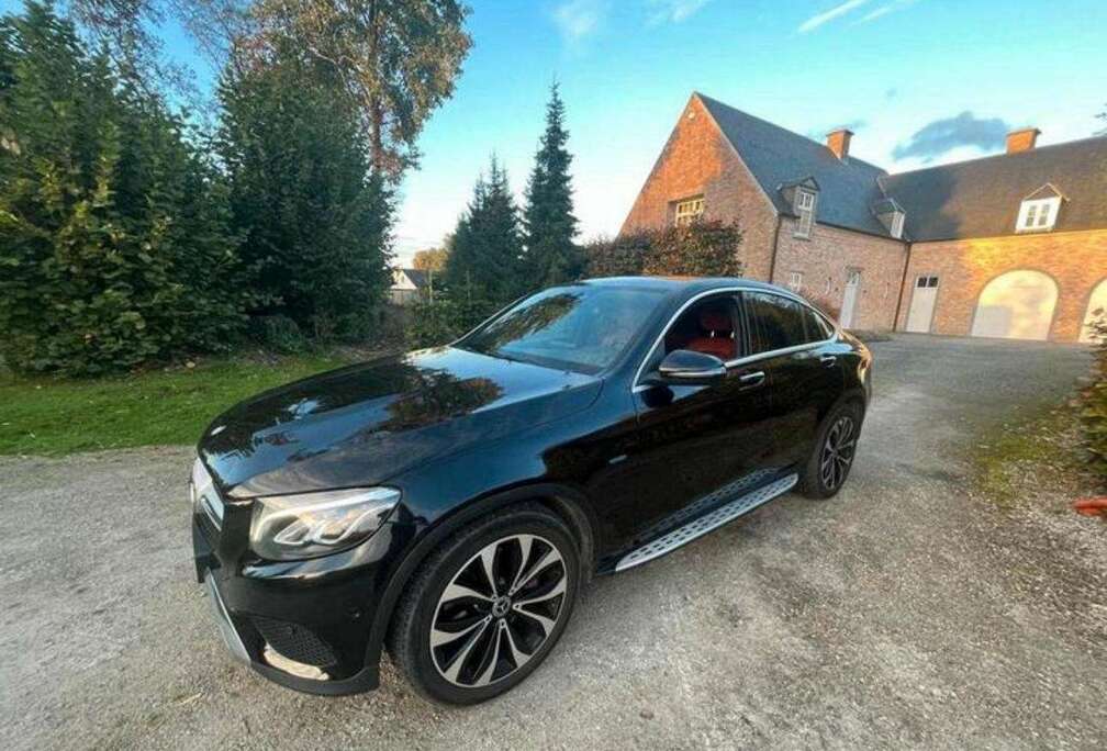 Mercedes-Benz Coupé e 7G-Tronic Plus 4Matic Business Executive