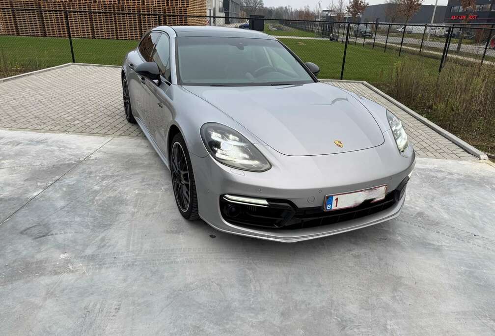 Porsche 4 E-Hybrid Executive