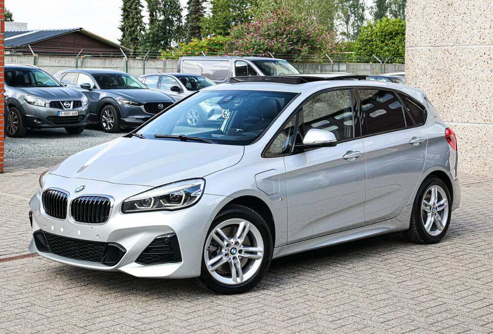 BMW M-PAKKET*PANORAMISCH-DAK*BENZINE-HYBRIDE*AUTOMAAT*ZETELVERWARMING*