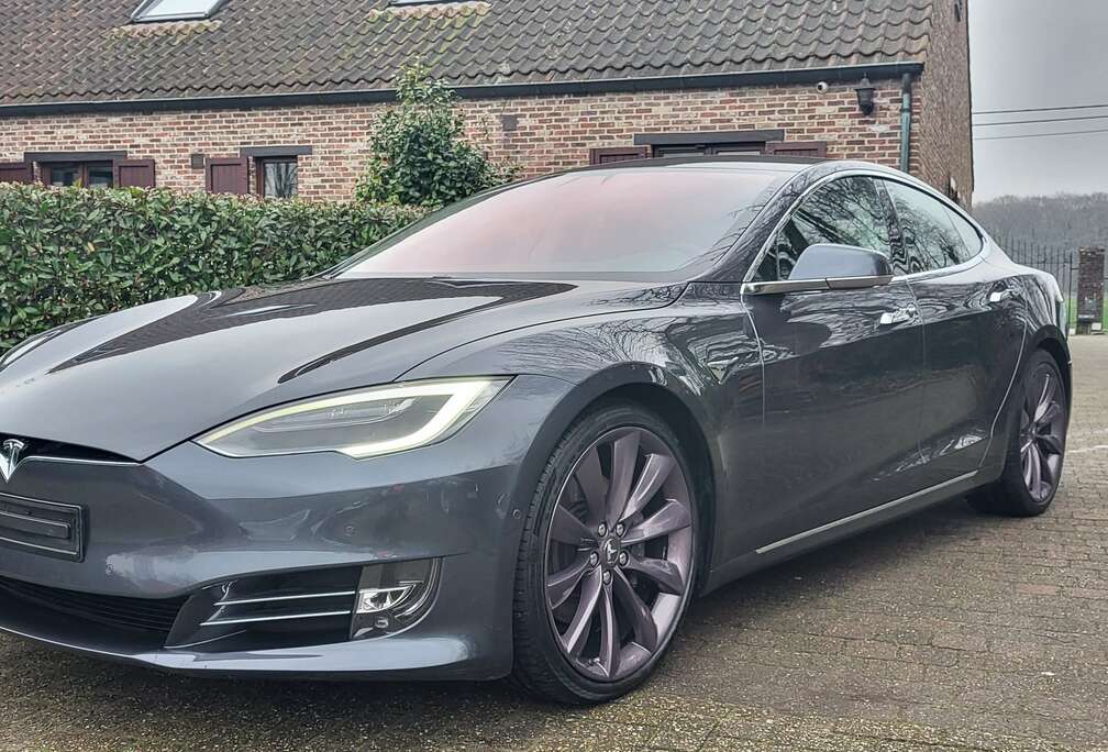 Tesla 75D auto pilot, free lifetime supercharg. 1j garan