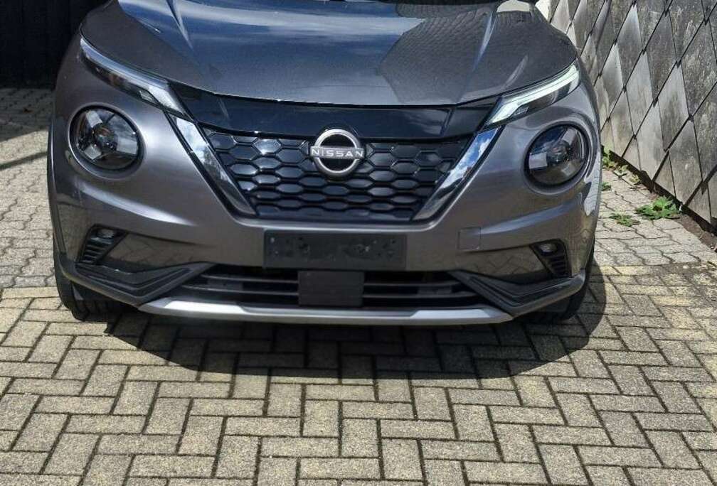 Nissan premier edition  hybrid