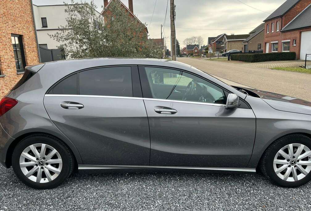 Mercedes-Benz A 180 BlueEFFICIENCY Elegance
