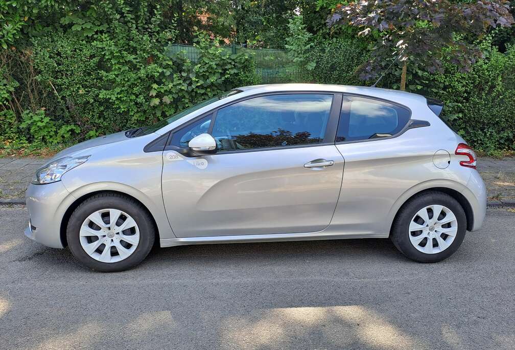Peugeot 208 1.0i, A/C, Cruise, Capteurs avant-arrière