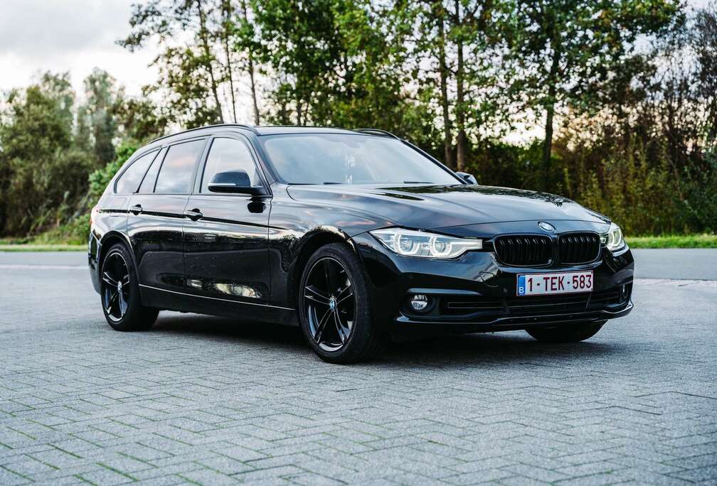 BMW 318i Touring