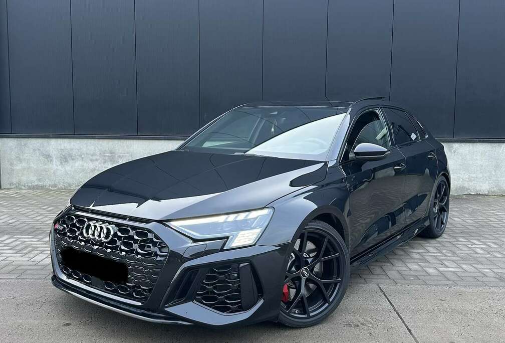 Audi Pano/ Head up/ Keyless entry/…