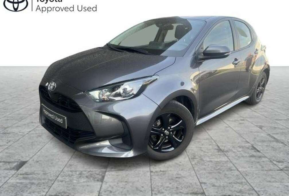Toyota 1.5 Benzine MT Dynamic + Alu Velgen