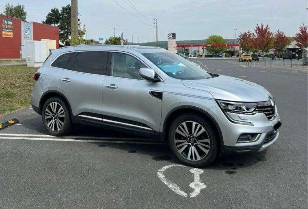 Renault Initial Paris