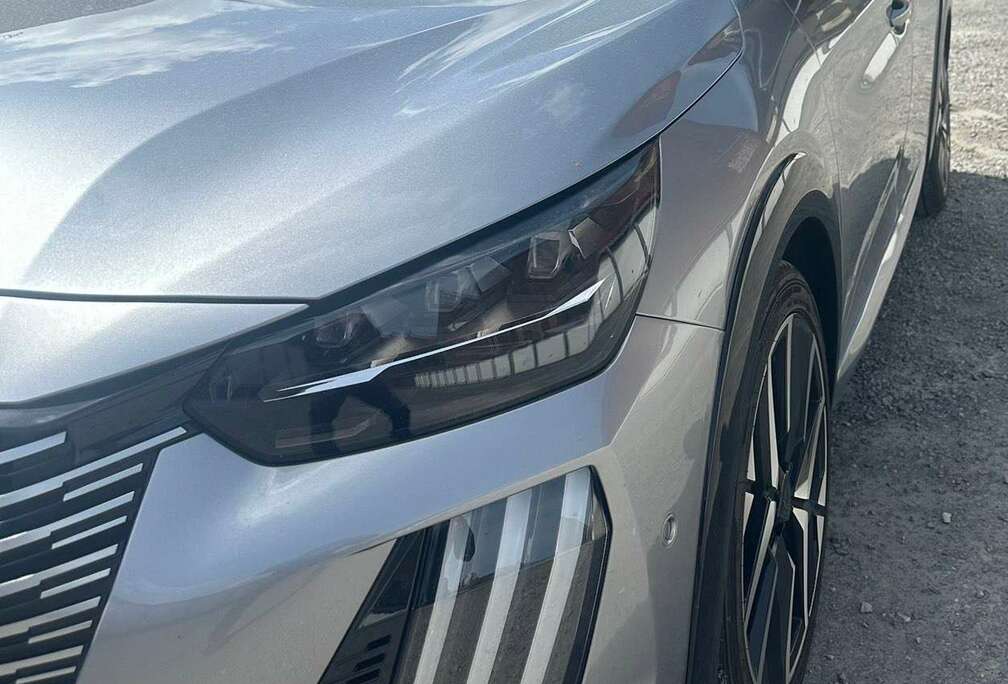 Peugeot 208 1.2i Hybrid Style e-DCS Style