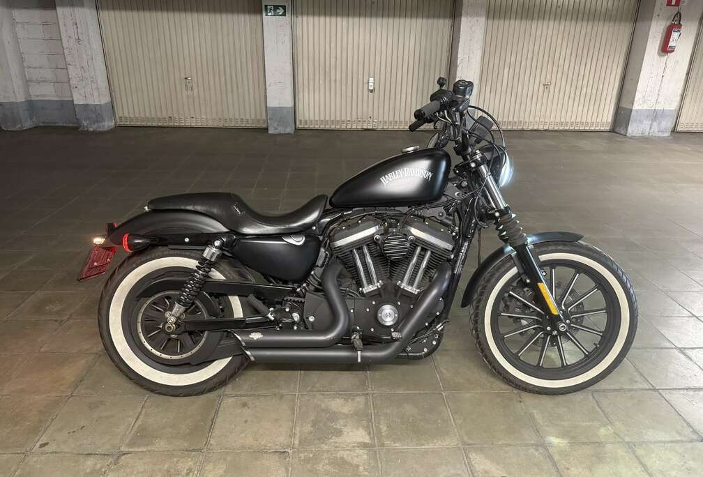 Sportster 883
