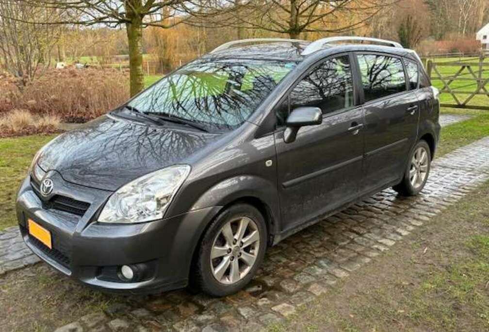 Toyota Corolla Verso 2.2 D-4D Luna