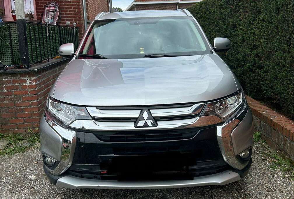 Mitsubishi Outlander 2.2 DI-D 4WD Plus