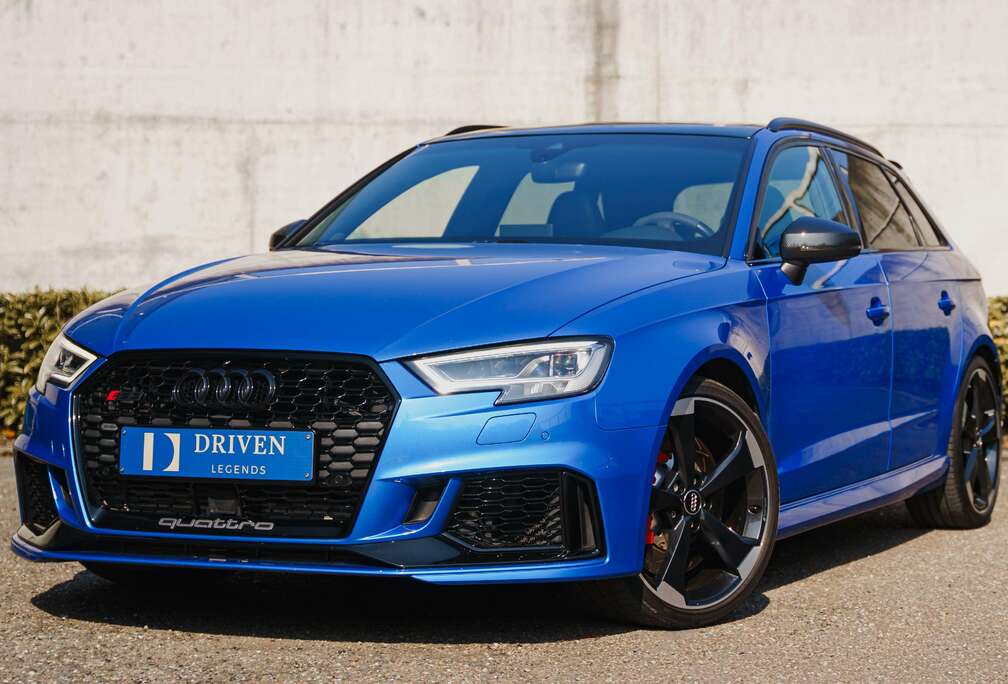 Audi RS3 Sportback Ara Blue kristalle, Carbon, Pano dak