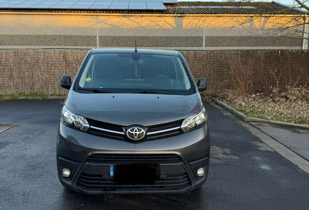 Toyota Toyota Proace 2.0 L 8+1