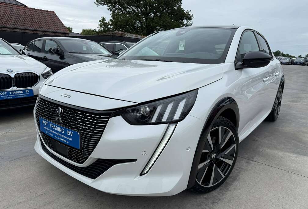Peugeot 1.2i 130PK GT-LINE AUTOMAAT PANO-DAK CAMERA NAVI LEDER LED