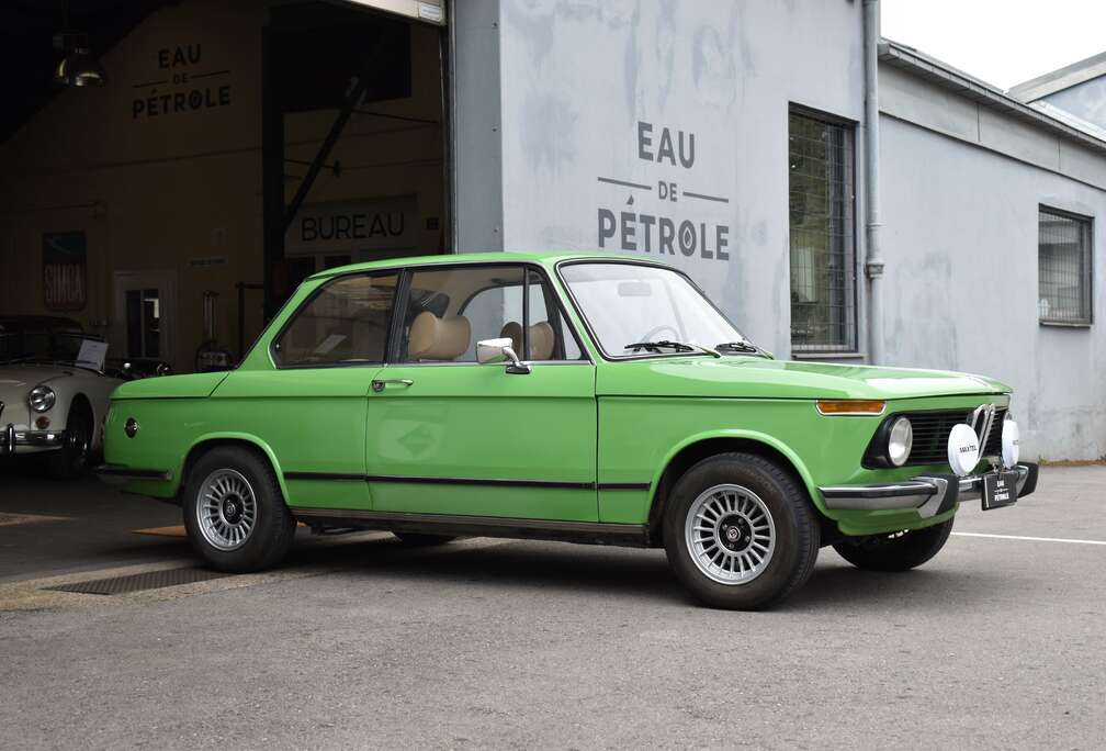 BMW 1502
