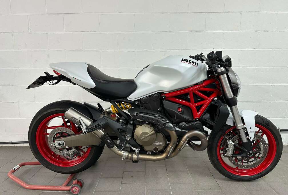 Ducati Monster 821