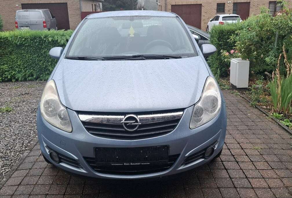 Opel 1.2i Cosmo