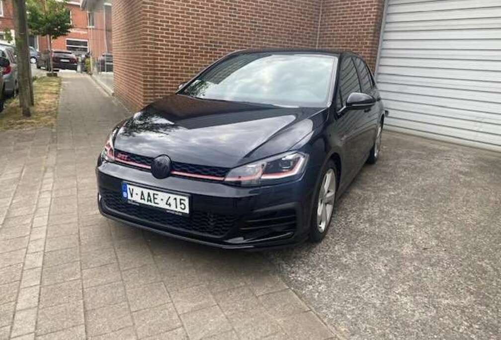 Volkswagen Golf GTI (BlueMotion Technology) DSG Performance