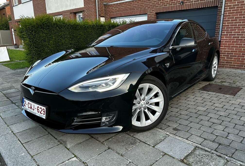 Tesla 75 kWh Performance Dual Motor