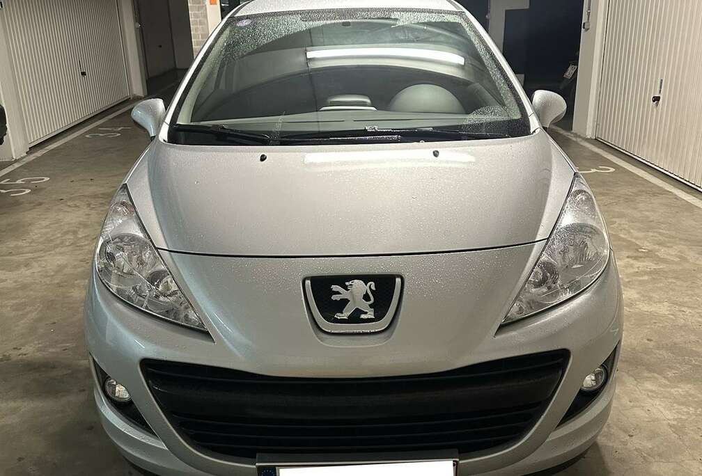 Peugeot 207+ 1.4i airco/cruise/carplay