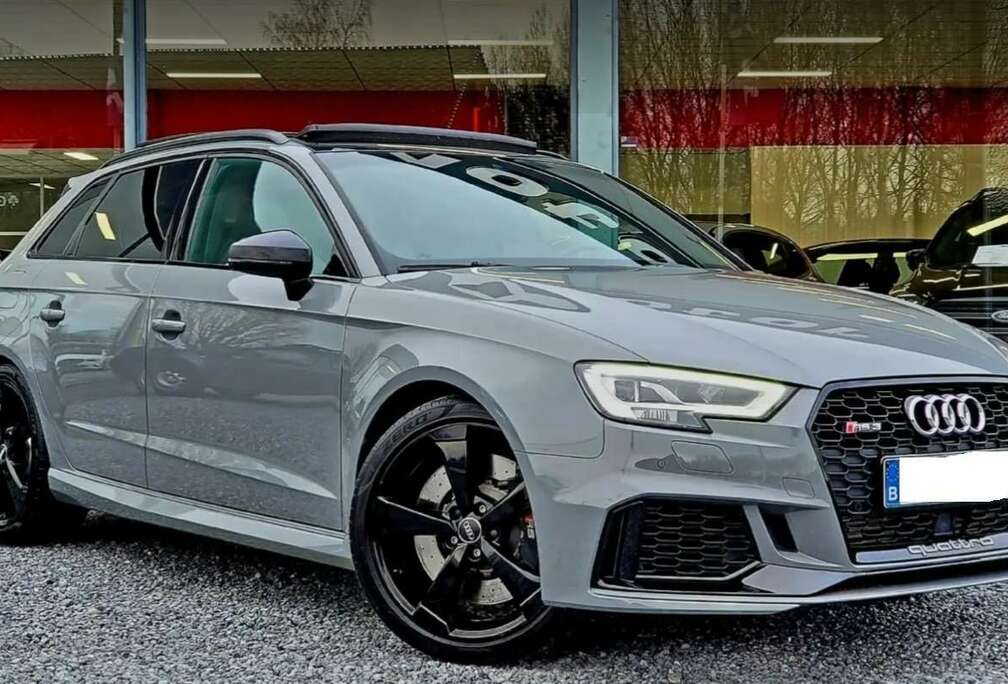 Audi RS3 // Toit Pano // RS Seats chauf // Clim bi-zone