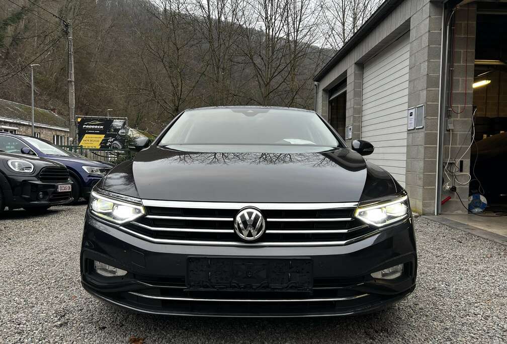 Volkswagen Passat 1.6 TDi SCR Elegance DSG - GARANTIE