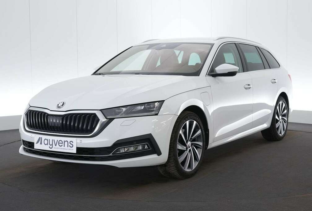 Skoda Combi 1.4 TSI PHEV DSG Clever+ LEDER/STOF LED GPS