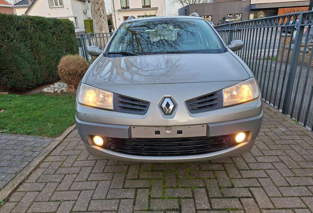 Renault Mégane SW 1.5 dCi Dynamique/11.2007/78kW-107cv/Clim/Jantes Alu/Vitres et Rétros électriques/Excellent état