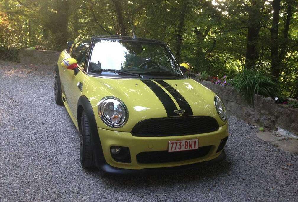 MINI AE CABRIOLET