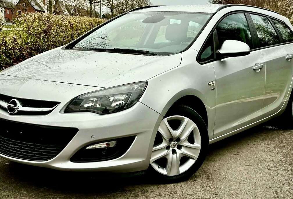 Opel Astra Sports Tourer 1.4 Turbo Design Edition