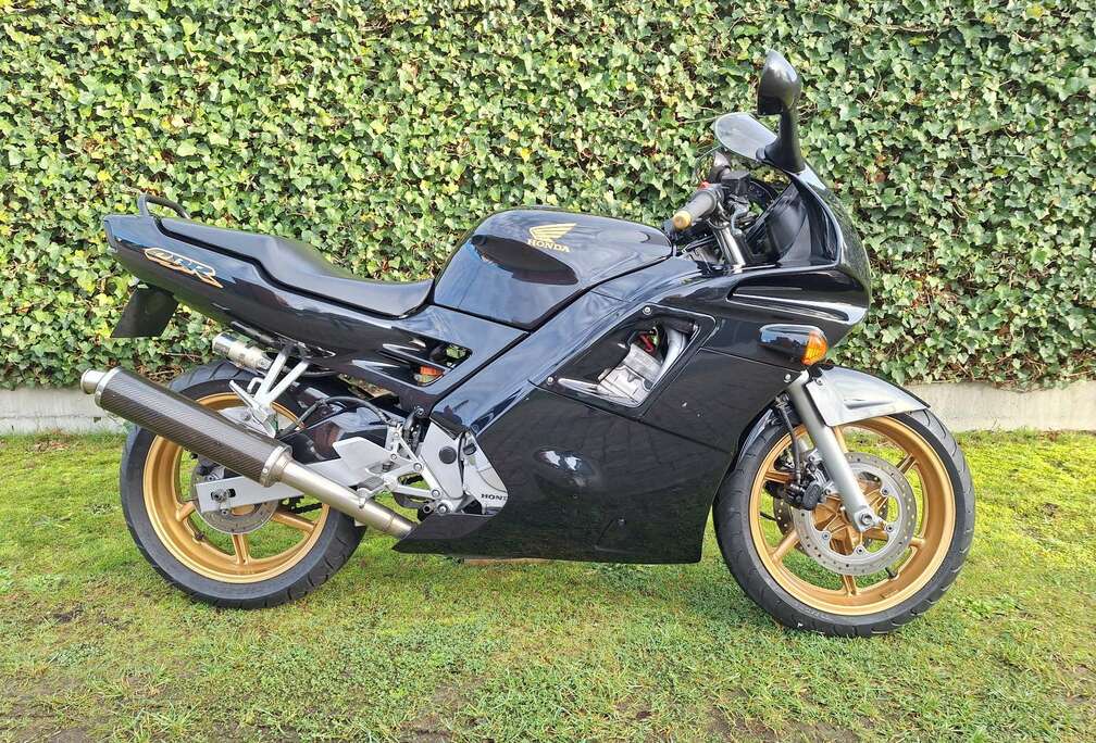 Honda F