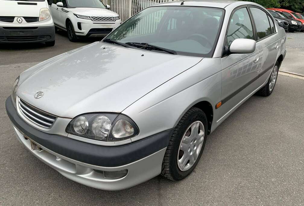 Toyota 1.6i VVT-i 16v Linea Sol