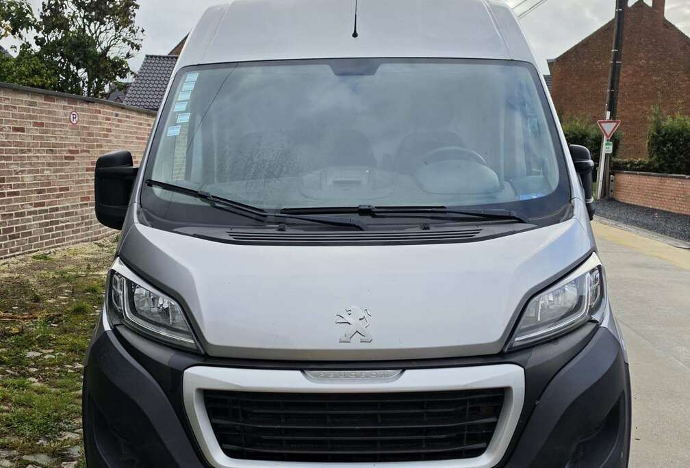 Peugeot 2.2 BlueHDi L2H2 Asphalt S/S