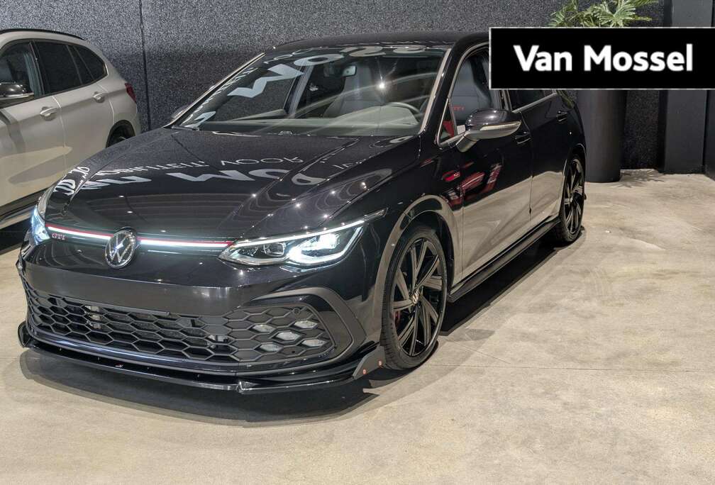 Volkswagen VIII 2.0 TSI 180kW DSG VERWARMD STUUR + ZETELS