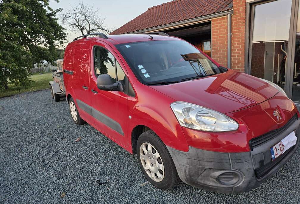 Peugeot 1.6i L1H1 Confort 120 (EU5)