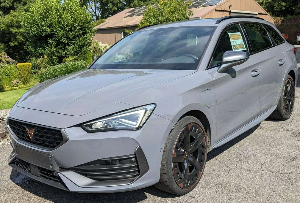 Leon ST e-Hybrid 1.4 DSG (180 kW)