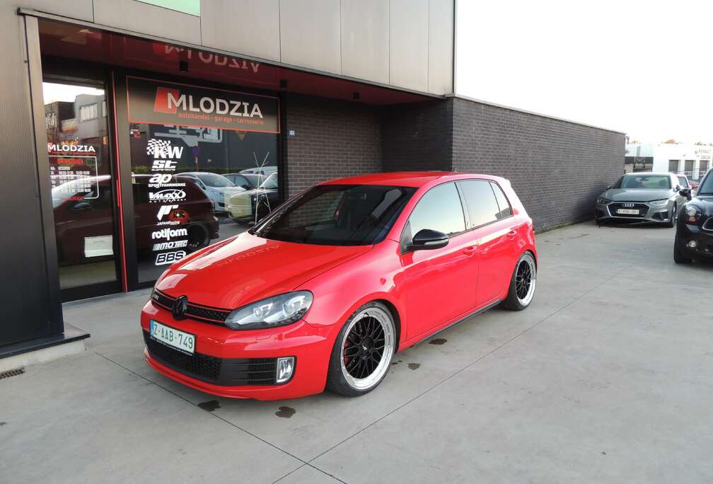 Volkswagen Adidas Edition TUNED19\