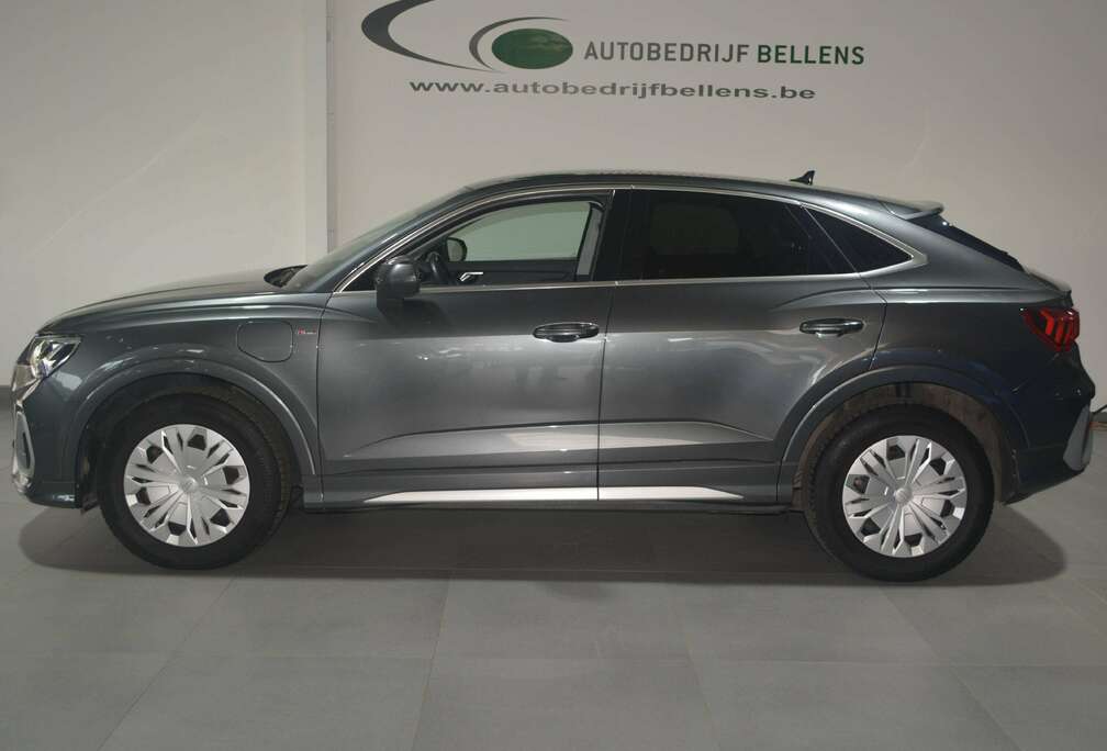 Audi Q3 Sportback PHEV 45 TFSIe Attraction S tronic (180 kW) NAVI + CAMERA / WINTERSET