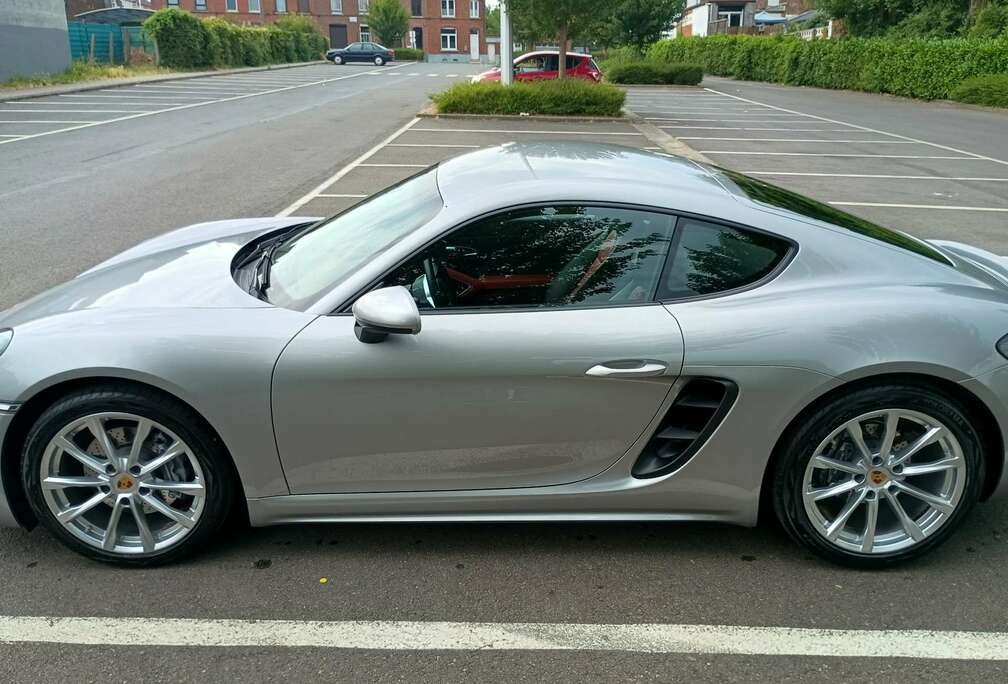 Porsche Cayman 2.0 Turbo PDK