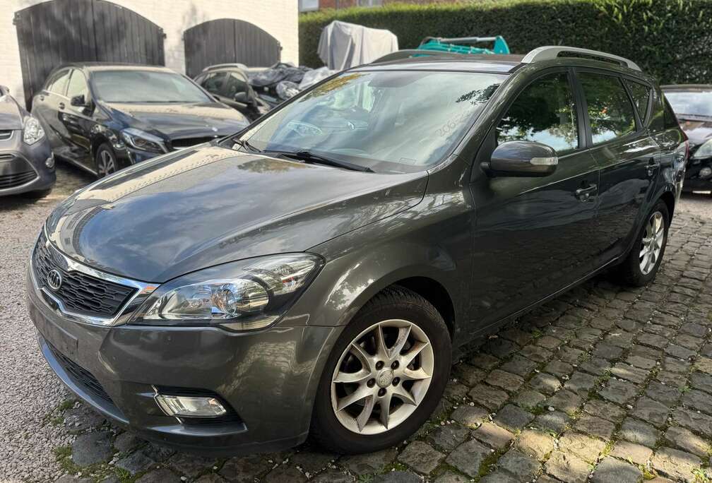 Kia 1.6 CVVT AUTOMAAT - 82000KM - PDC - Zetelverwrmng