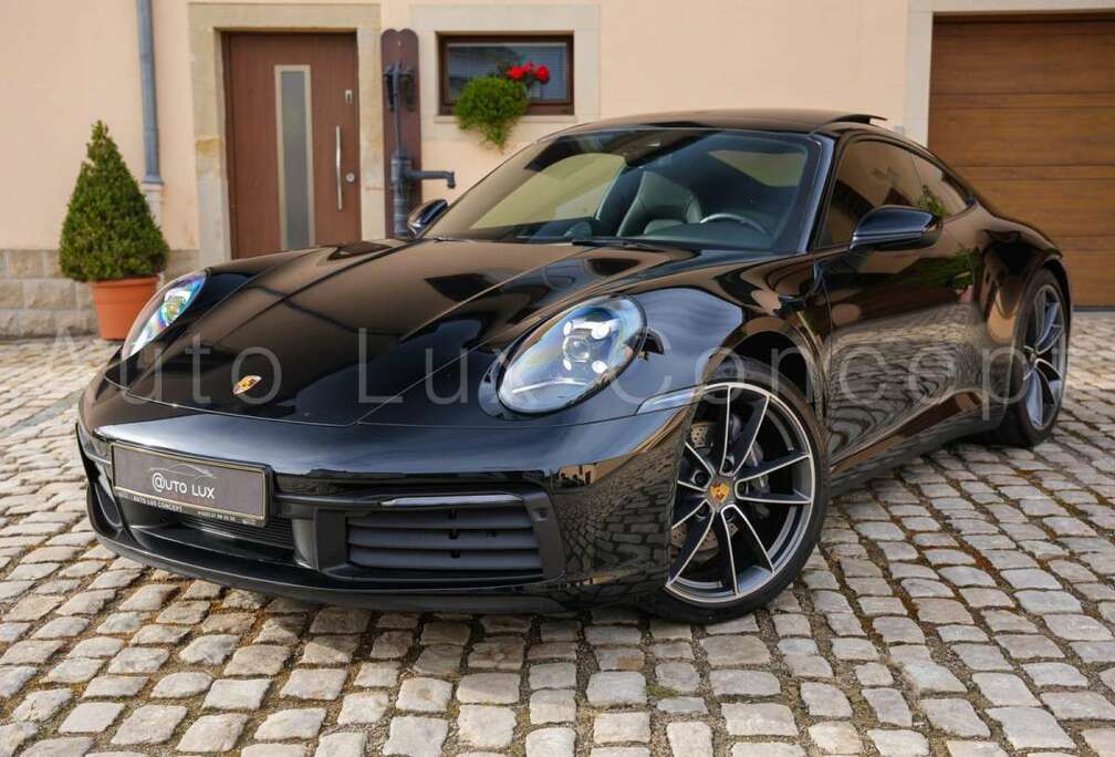 Porsche 911 Carrera/Glasdach/Sportabgas/Chrono/Kam/Sitzhzg