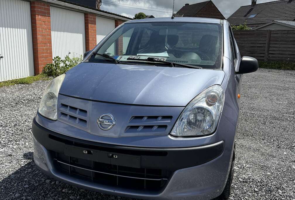 Nissan 1.0i Acenta