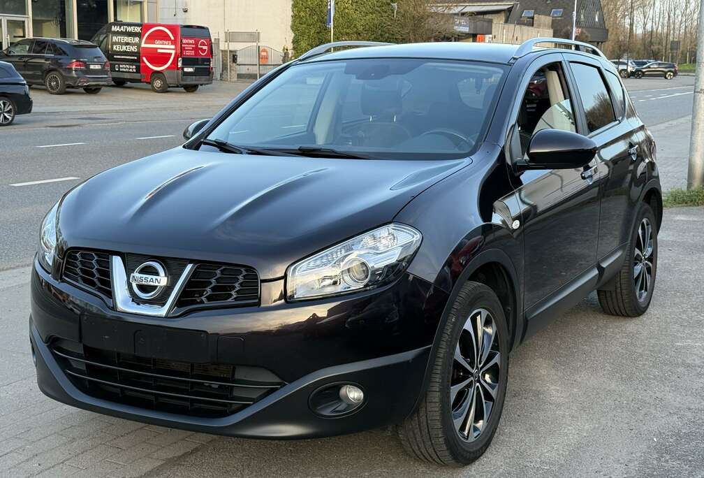 Nissan Qashqai 1.6i 2WD Tekna Nissan 12 Maand Garantie